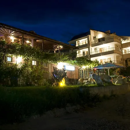 Ξενοδοχείο Bisser